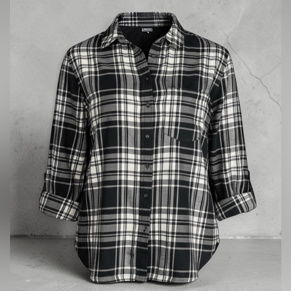 Universal Thread Black and White Plaid Oversized Button-Up